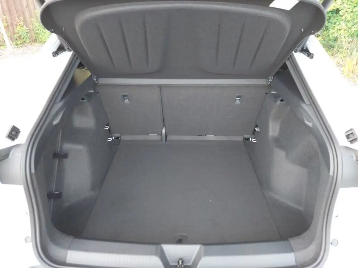 2025-cupra-tavascan-e-v1-winter-pack-big-7