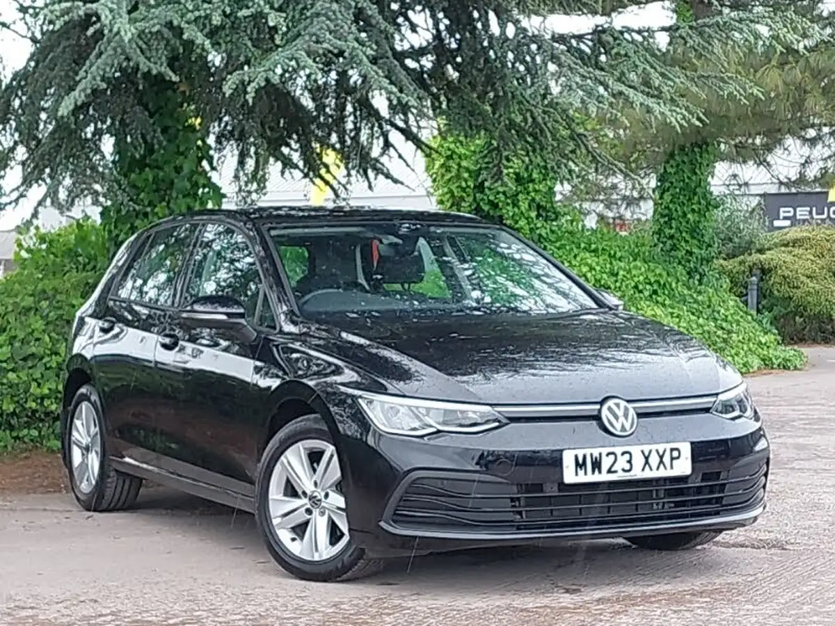 2023-volkswagen-golf-15-etsi-life-150ps-hatchback-big-0