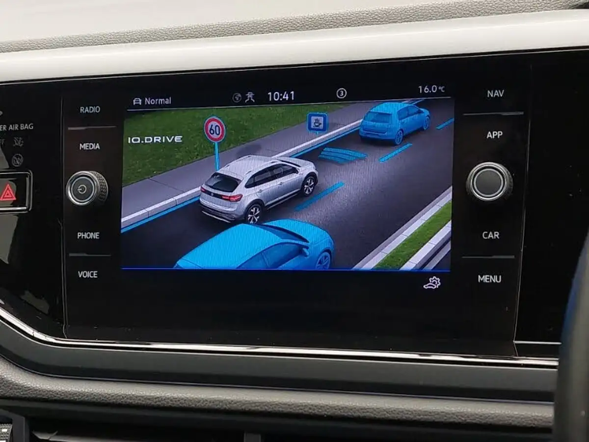 2022-volkswagen-taigo-10-tsi-r-line-big-15