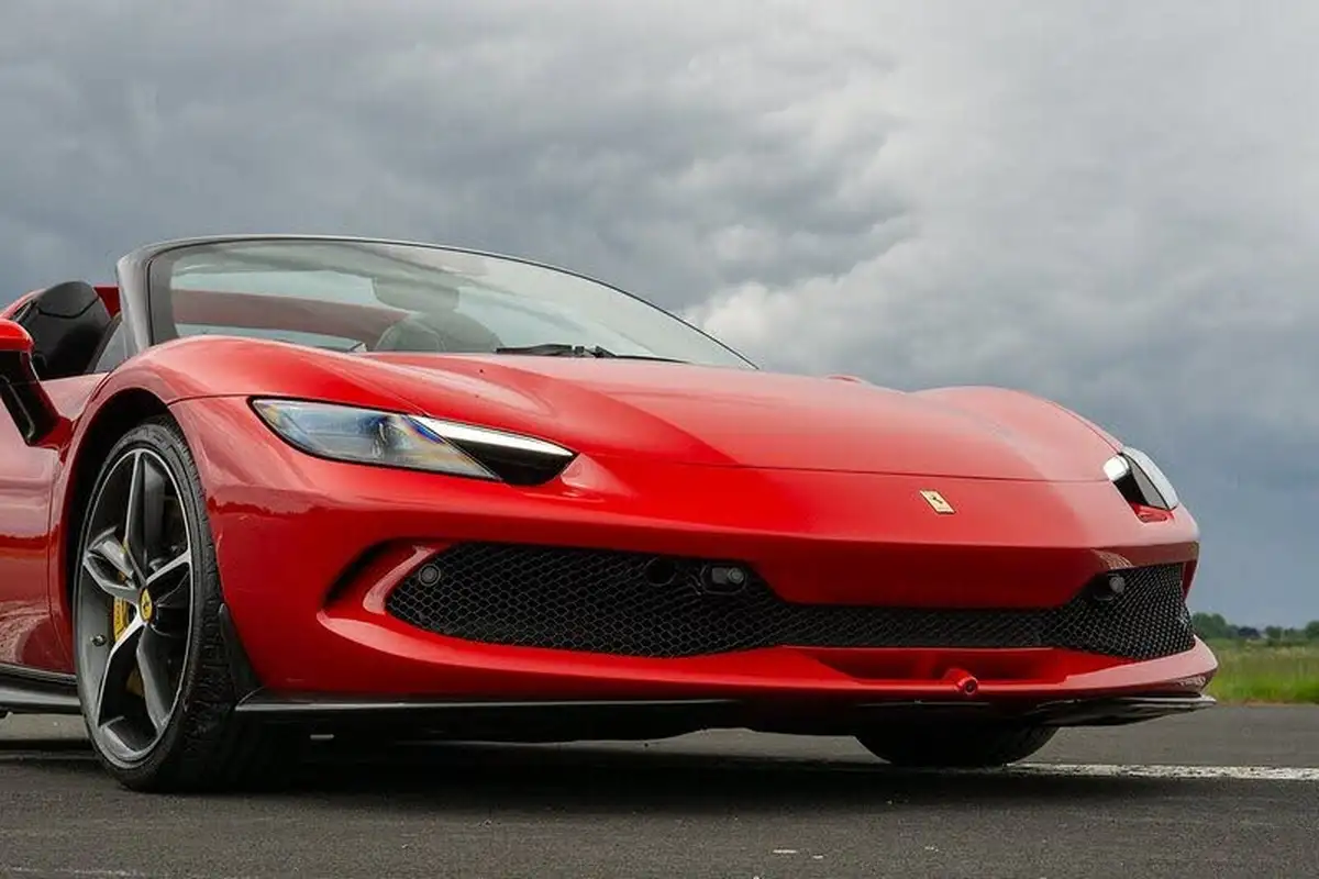 2023-ferrari-296-gts-big-24