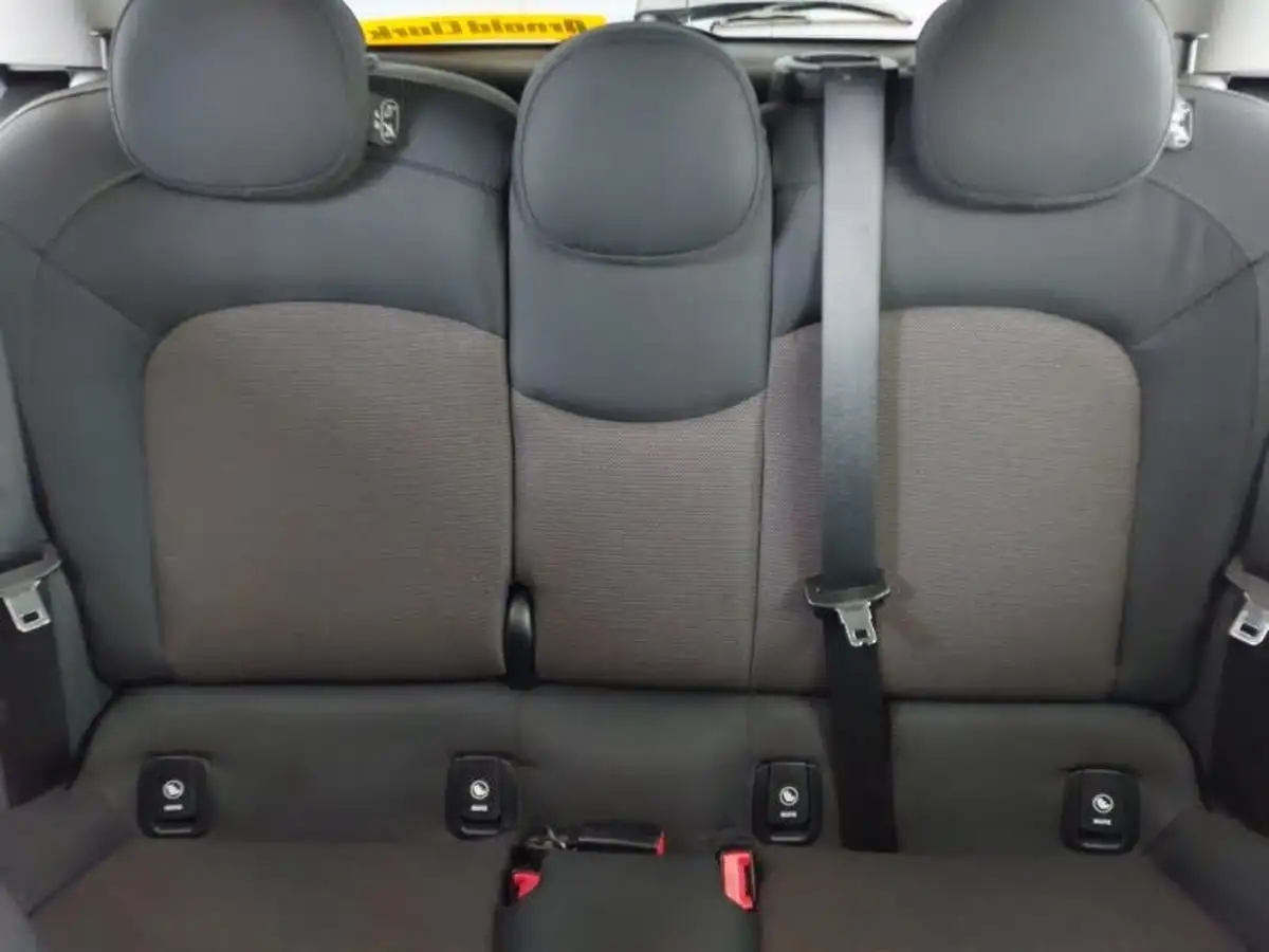 2020-mini-countryman-15-cooper-classic-big-17