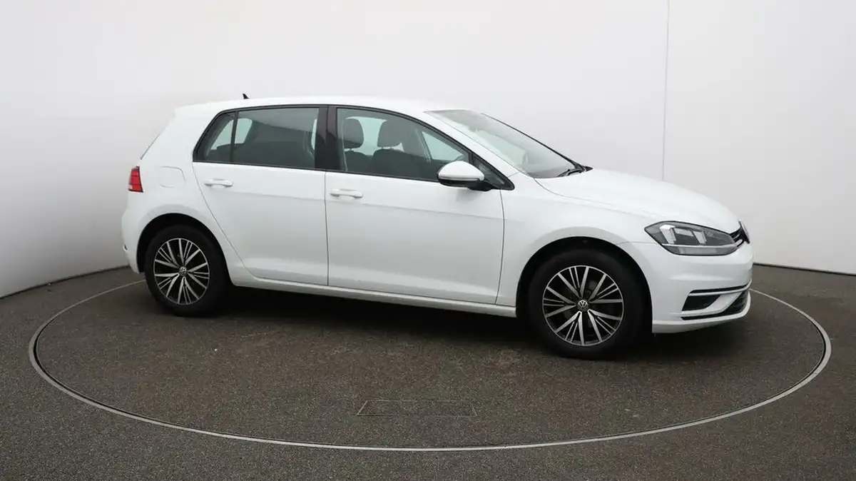2017-volkswagen-golf-10-tsi-se-ss-hatchback-5d-big-46