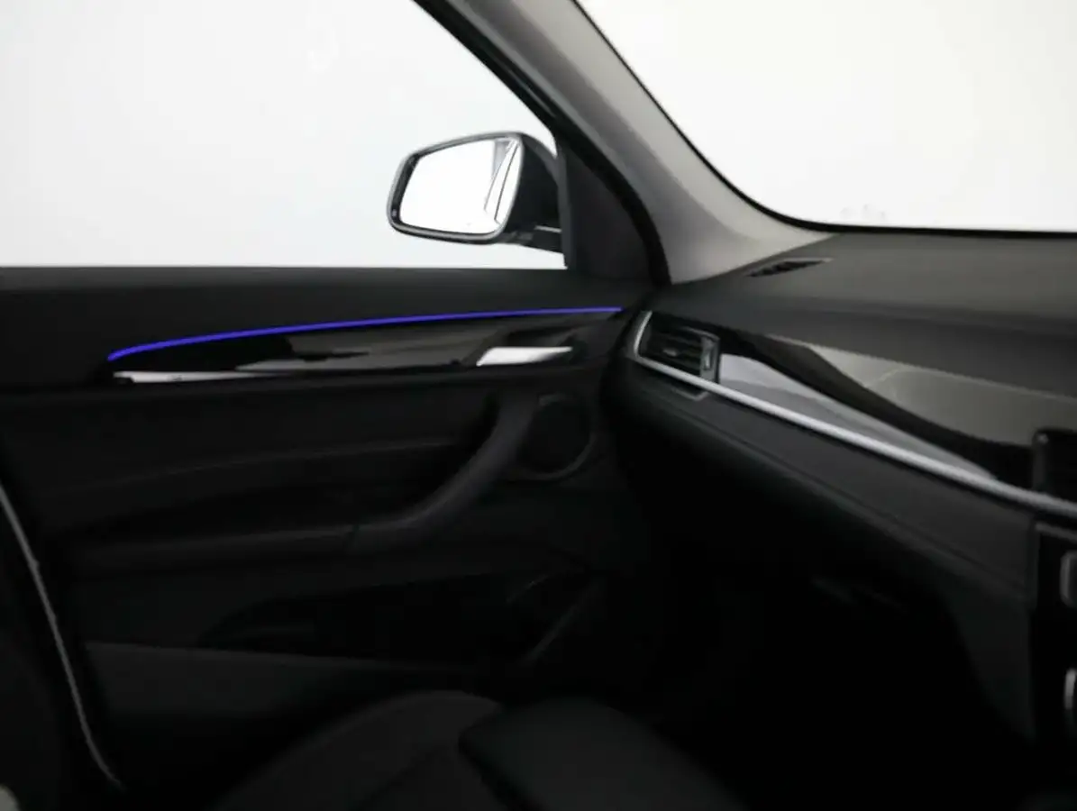 2021-bmw-x1-20-sdrive20i-sport-big-44