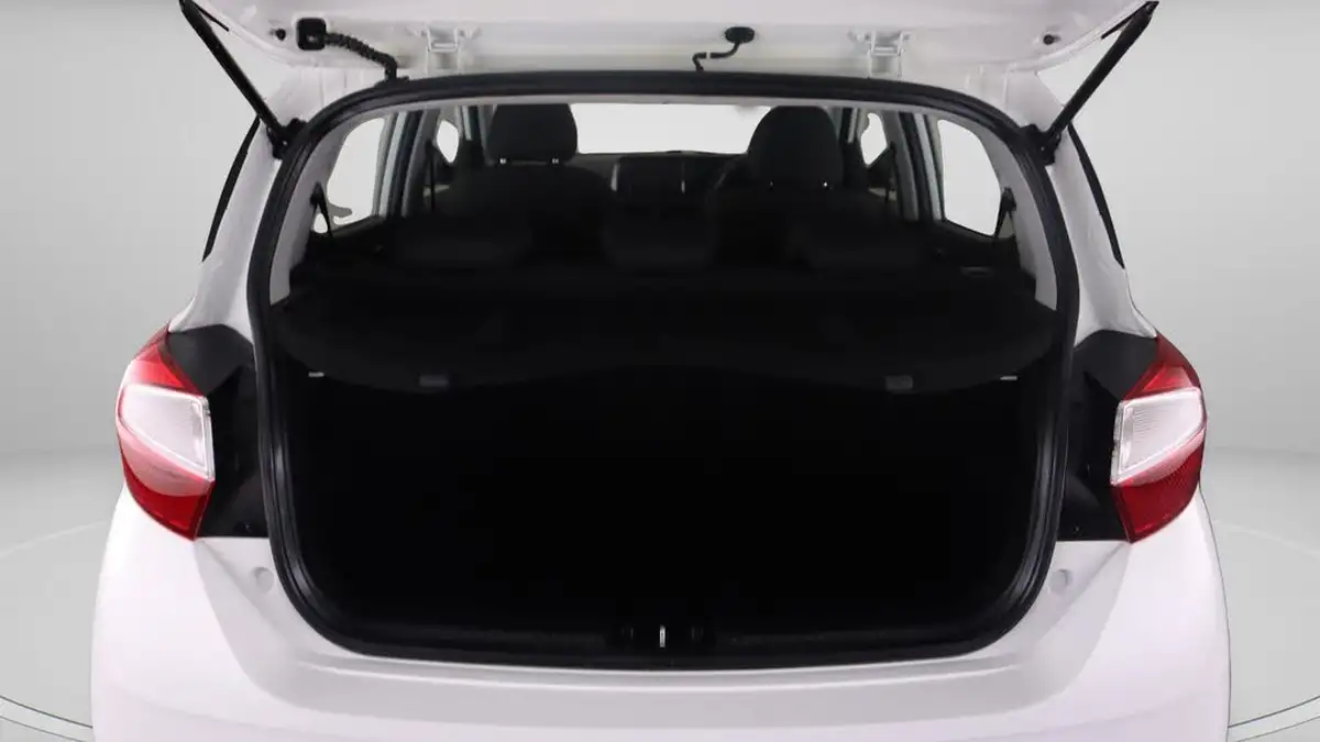 2020-hyundai-i10-10-se-connect-big-16