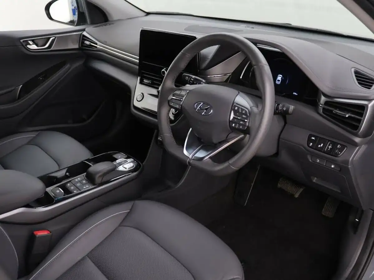 2022-hyundai-ioniq-e-premium-se-electric-big-9