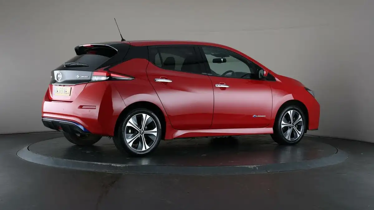 2020-nissan-leaf-e-e-tekna-big-67