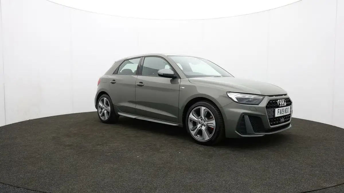 2019-audi-a1-20-40-tfsi-s-line-competition-big-42