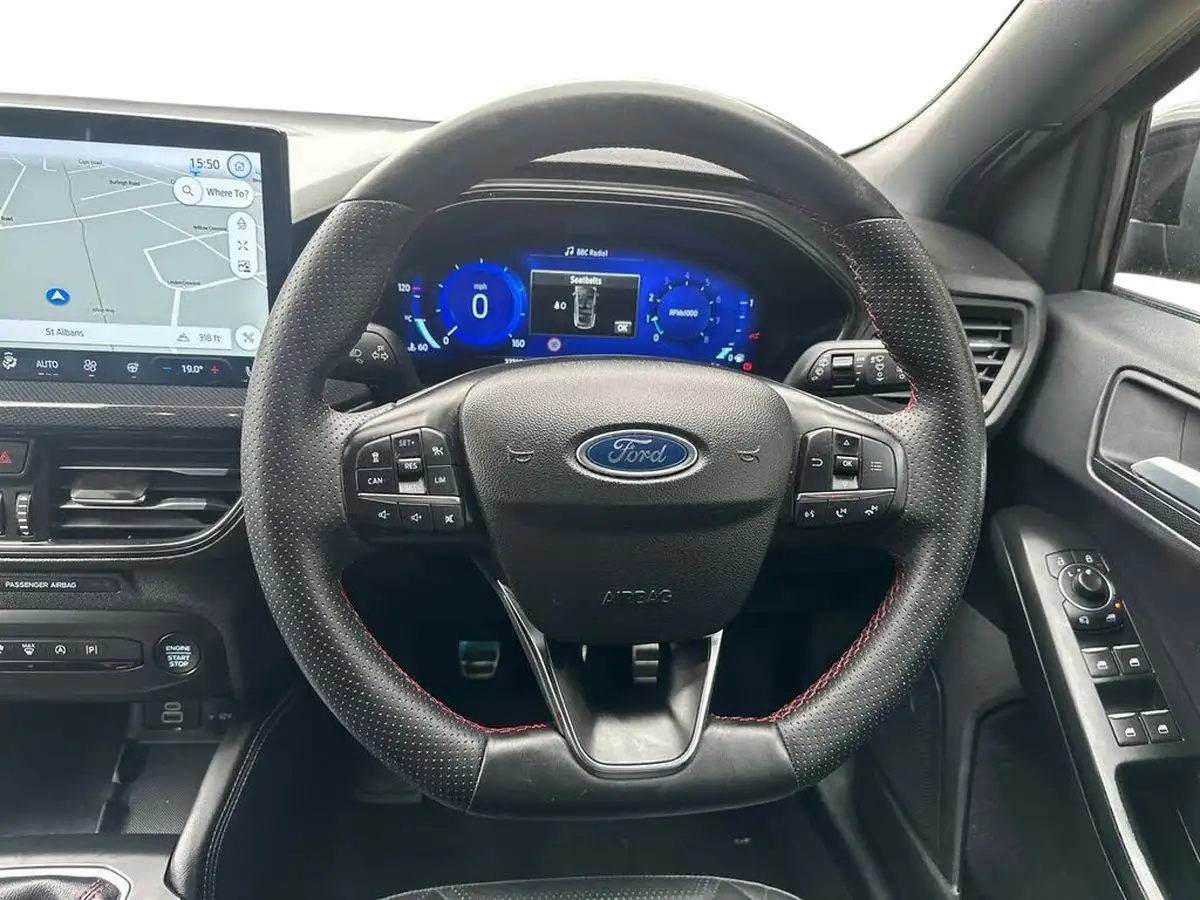 2022-ford-focus-10t-st-line-vignale-155ps-hybrid-mhev-hatchback-big-16