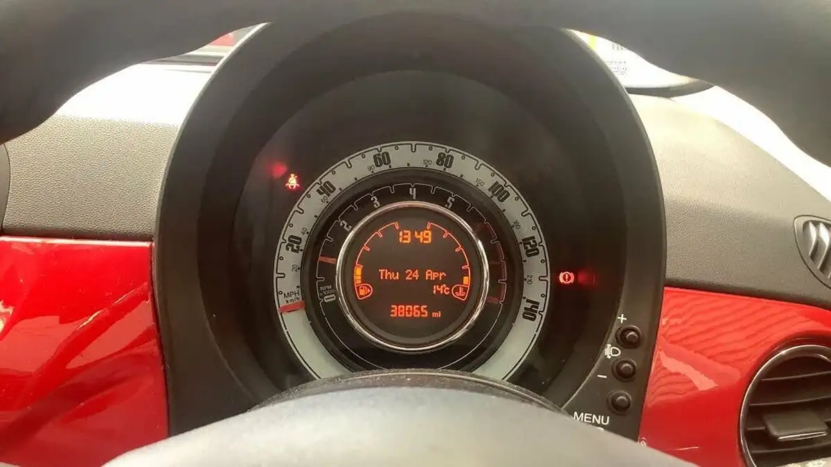 2014-fiat-500-12-lounge-ss-big-7