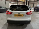 2017-nissan-qashqai-15dci-tekna-small-3