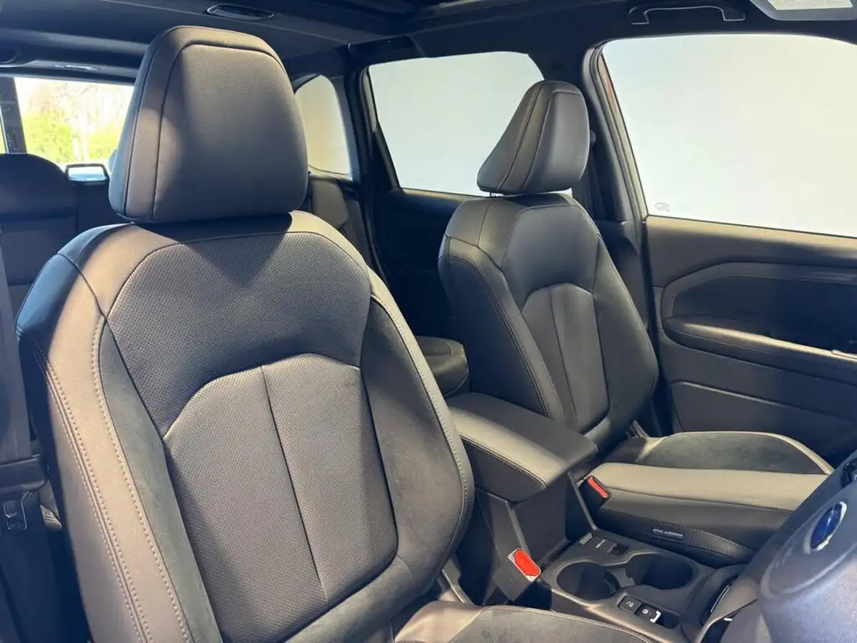 2025-subaru-forester-20-e-boxer-touring-big-17