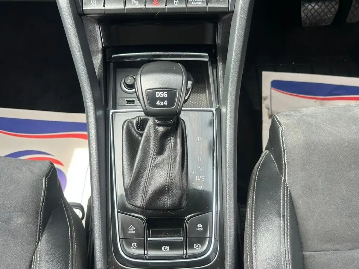 2018-skoda-karoq-20tdi-scr-se-l-dsg-big-23