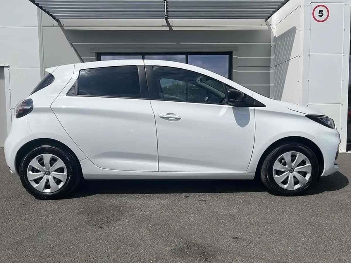 2022-renault-zoe-e-business-rapid-charge-big-5