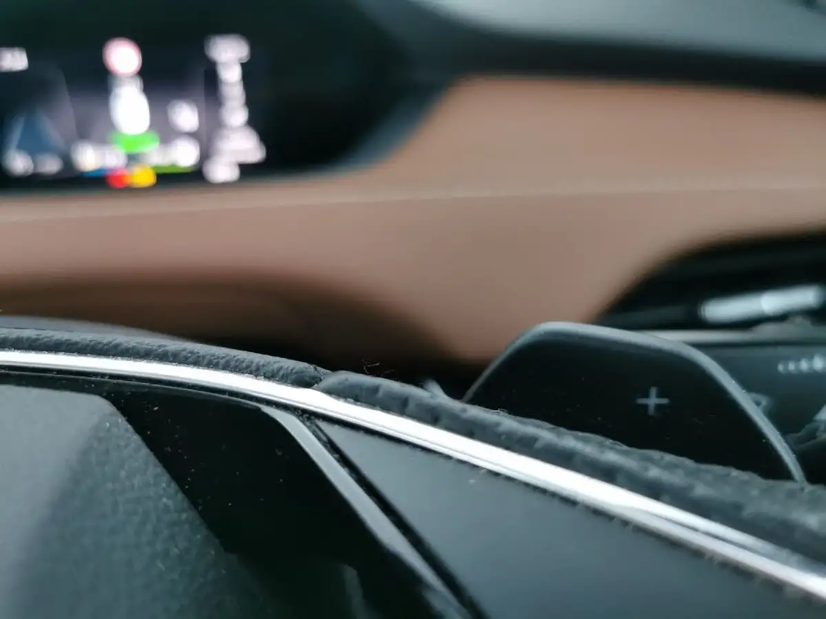 2021-skoda-enyaq-e-60-62-kwh-big-25