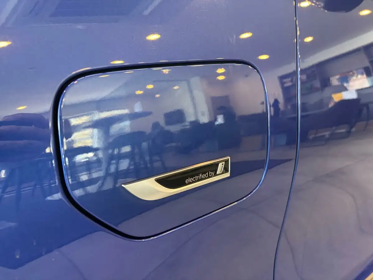 2021-bmw-3-series-20-330e-xdrive-m-sport-touring-5d-big-33