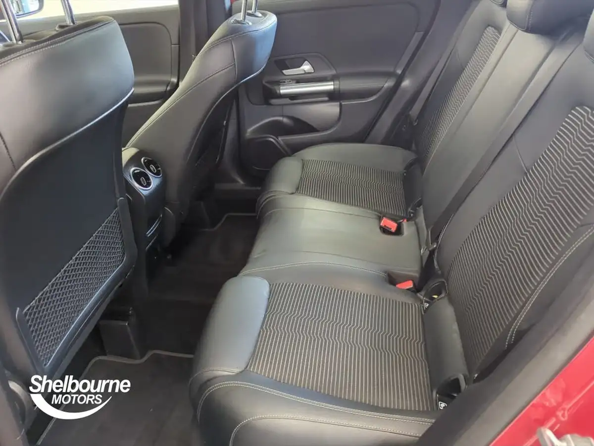 2021-mercedes-benz-gla-class-big-7