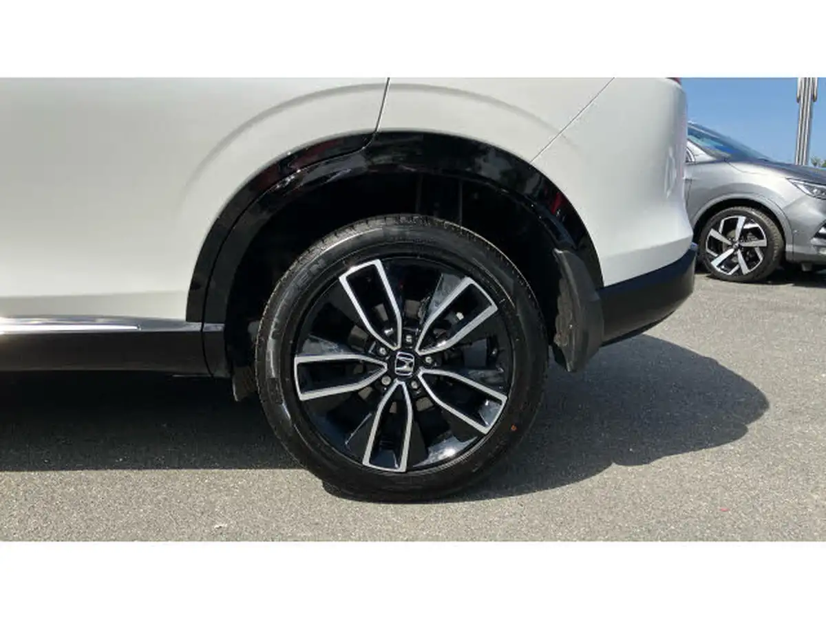 2023-honda-hr-v-15-i-mmd-advance-big-8