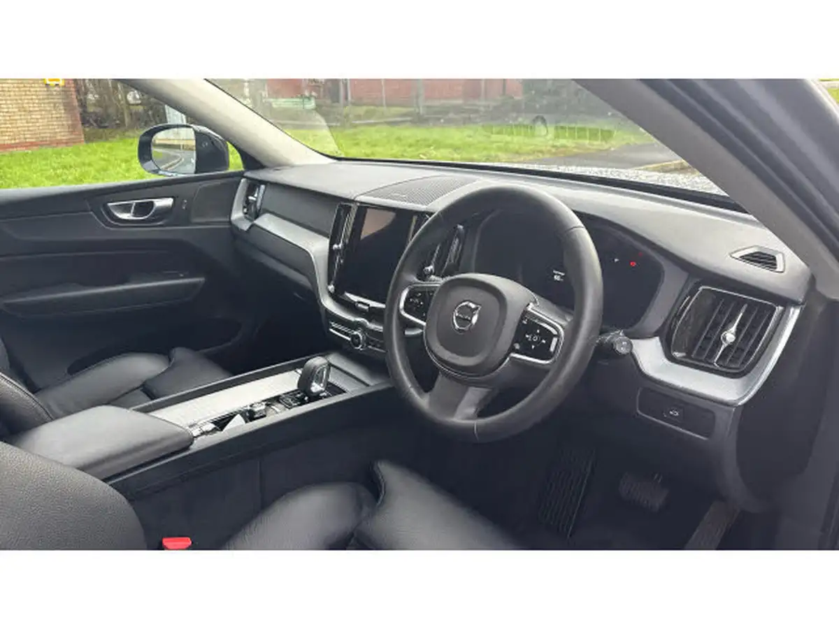 2023-volvo-xc60-20td-b4-plus-big-4