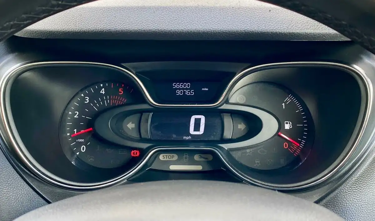 2019-renault-captur-15dci-gt-line-big-36