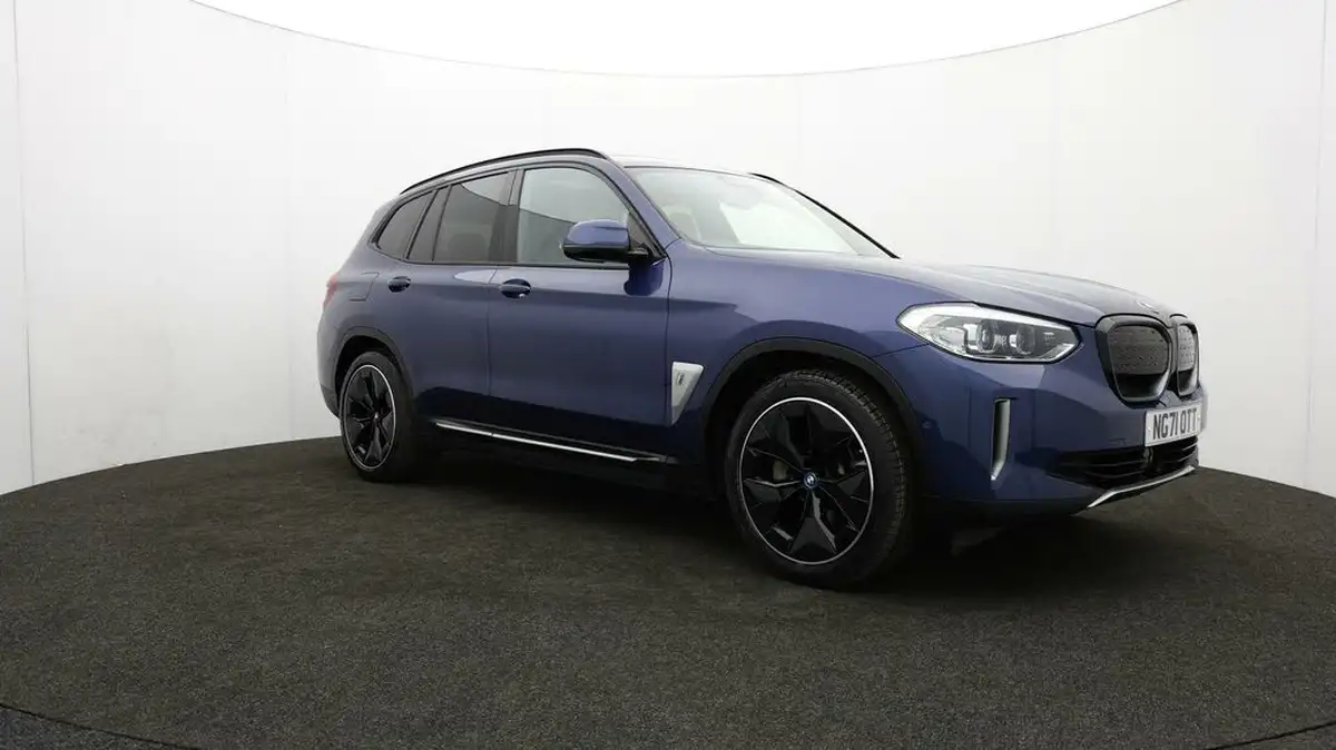 2022-bmw-ix3-e-premier-edition-big-50