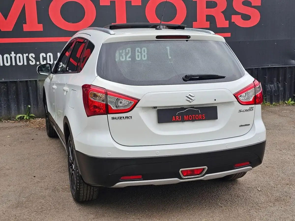 2013-suzuki-s-cross-16-sz5-allgrip-big-11