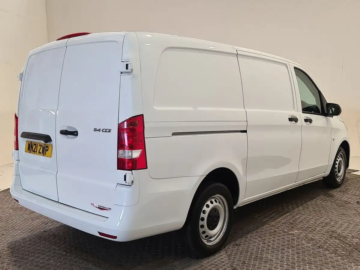 2021-mercedes-benz-vito-18-cdi-114-progressive-l2-panel-big-14