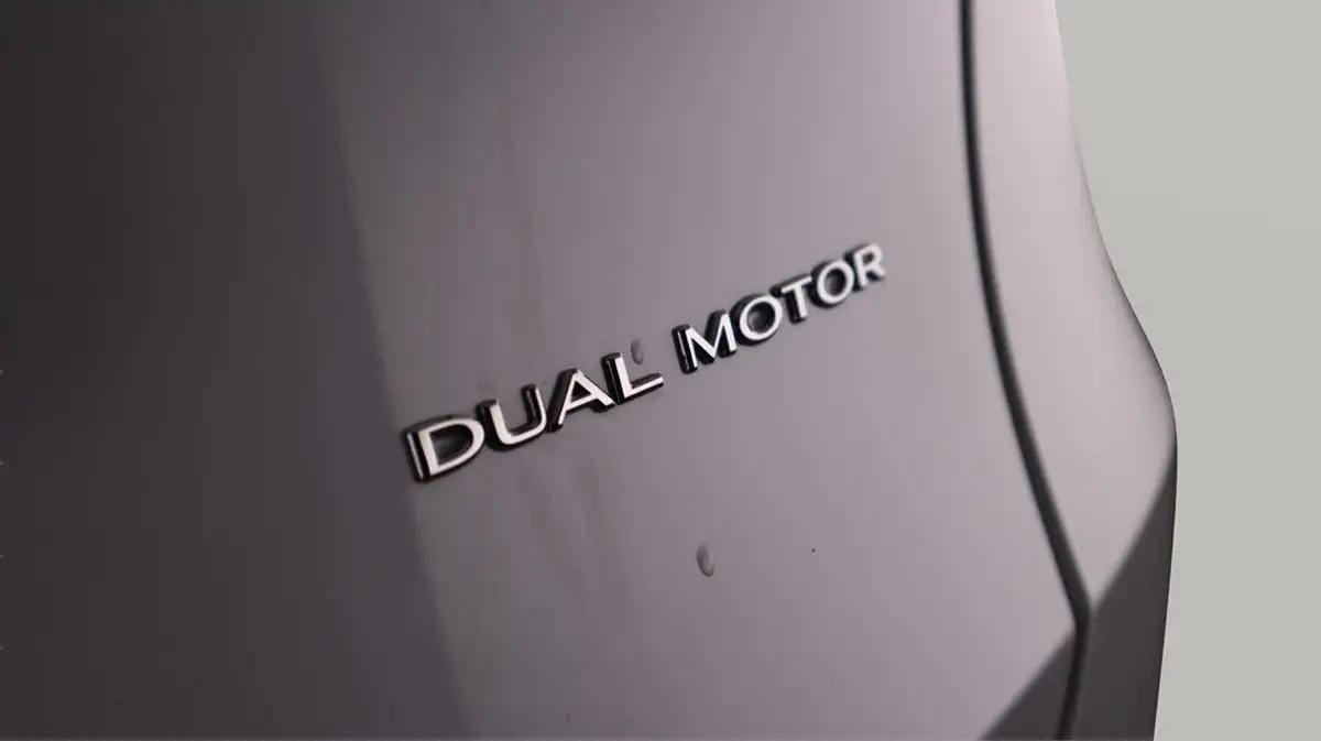 2022-tesla-model-y-e-long-range-big-20