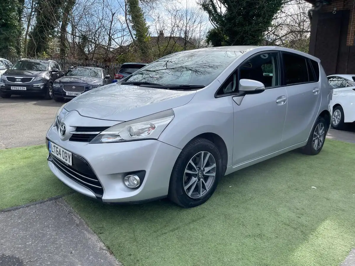 2014-toyota-verso-16d-d-4d-icon-big-1