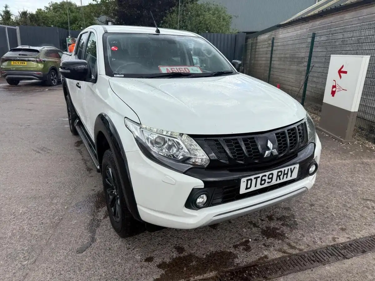 2020-mitsubishi-l200-24di-d-challenger-auto-big-2