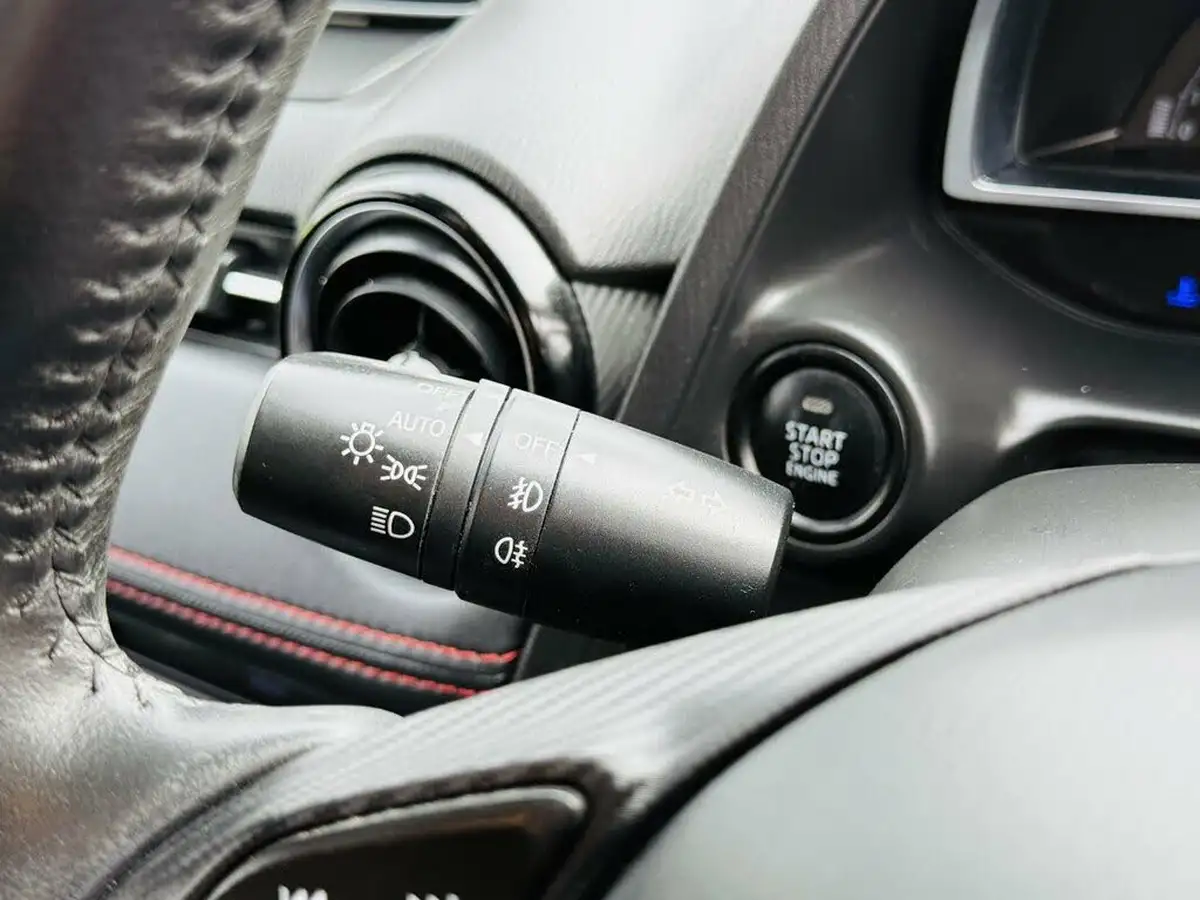 2016-mazda-mazda2-15-sport-nav-90ps-big-18