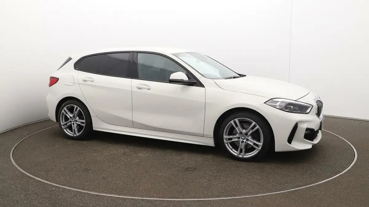 2023-bmw-1-series-15-118i-m-sport-lcp-dct-big-44