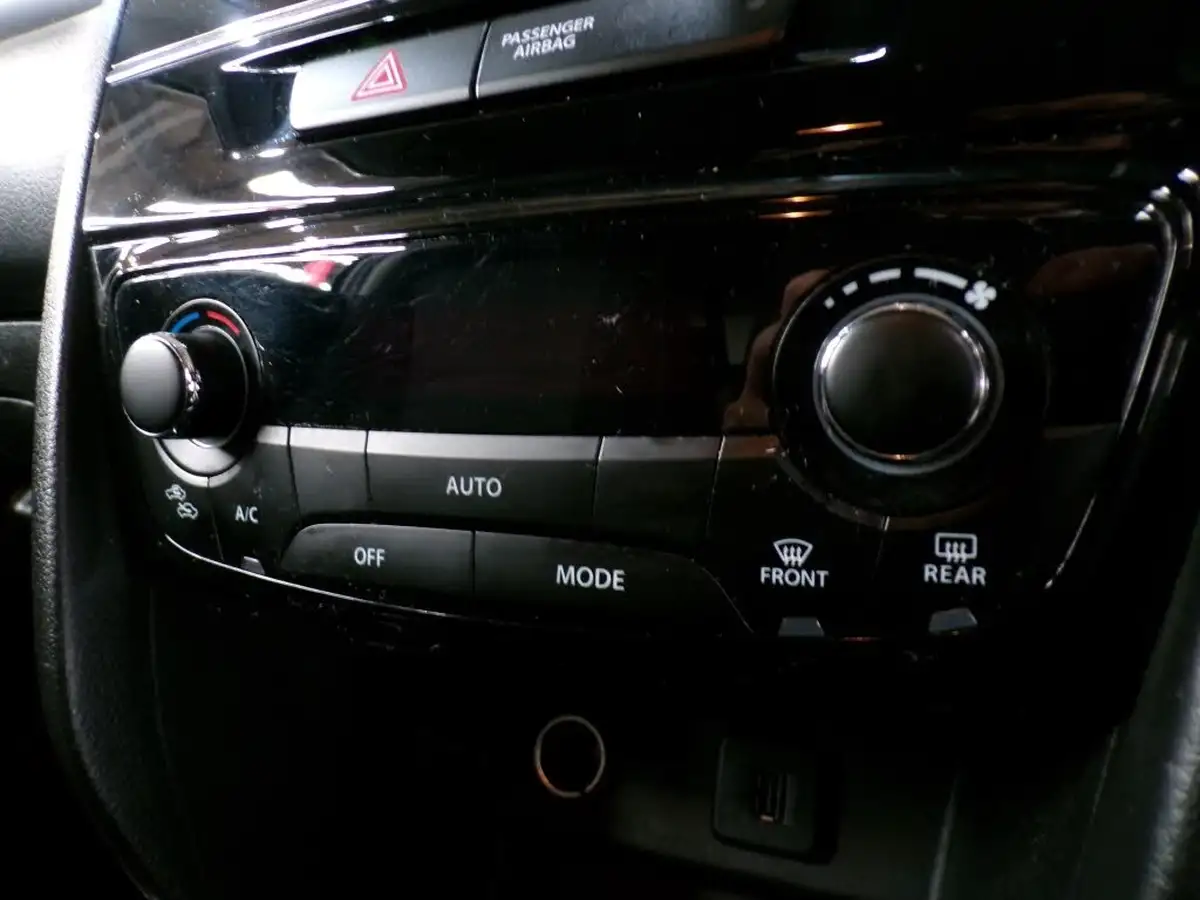 2019-suzuki-vitara-10-boosterjet-sz-t-big-23