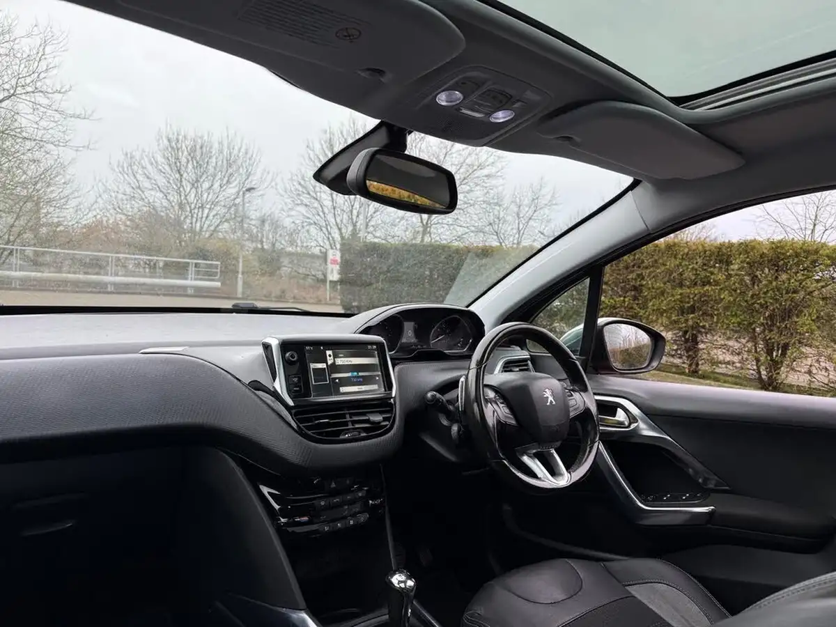 2014-peugeot-2008-crossover-12-e-vti-allure-big-13