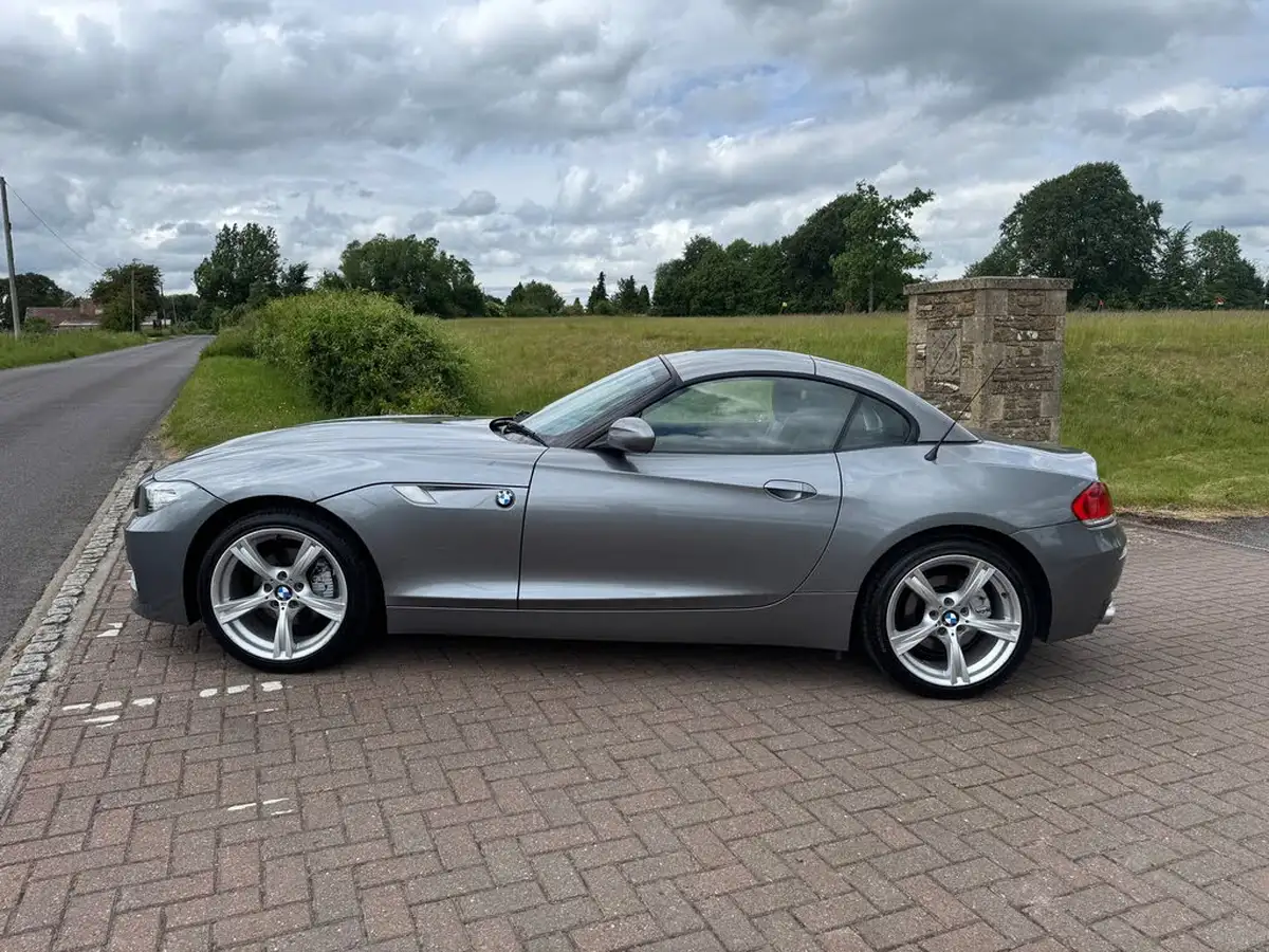 2012-bmw-z4-20-sdrive20i-m-sport-big-23