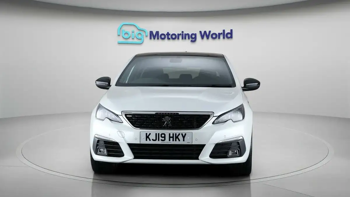 2019-peugeot-308-15-bluehdi-gt-line-big-2
