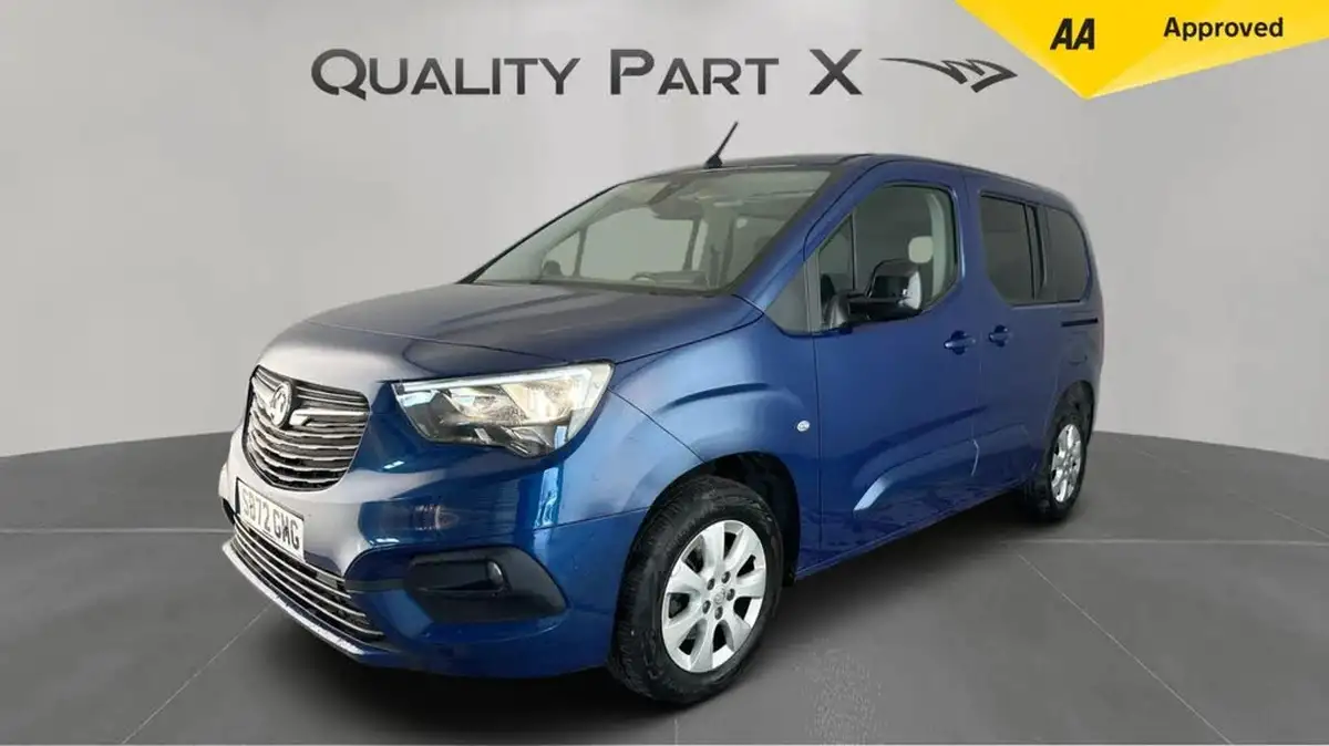 2022-vauxhall-combo-life-15-se-100ps-big-6