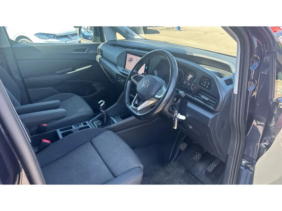 2021-volkswagen-caddy-20tdi-c20-cargo-commerce-pro-102pseu6d-big-5