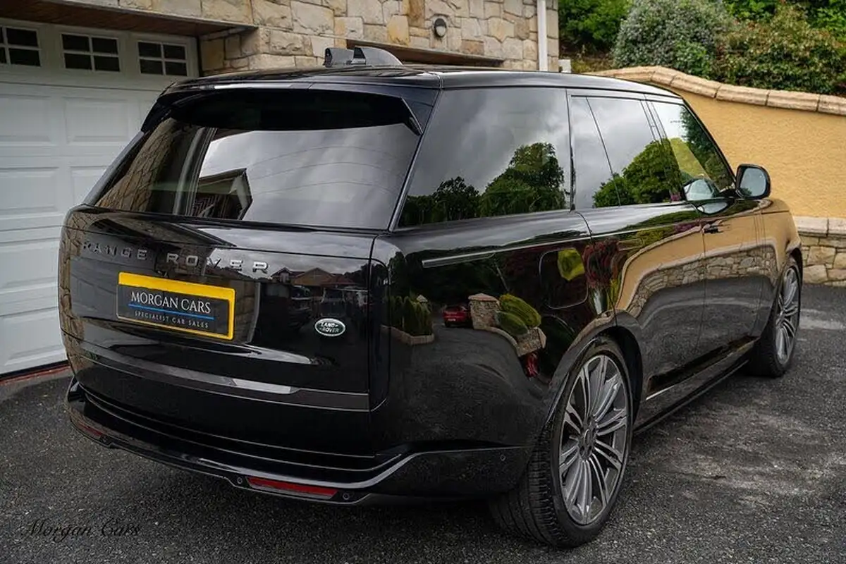 2022-land-rover-range-rover-30-p400-autobiography-big-10