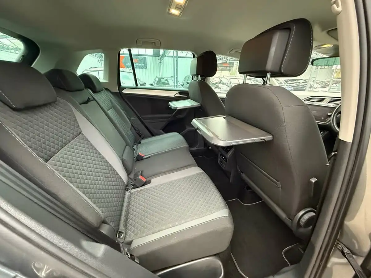 2018-volkswagen-tiguan-14-tsi-se-navigation-125ps-ss-big-33