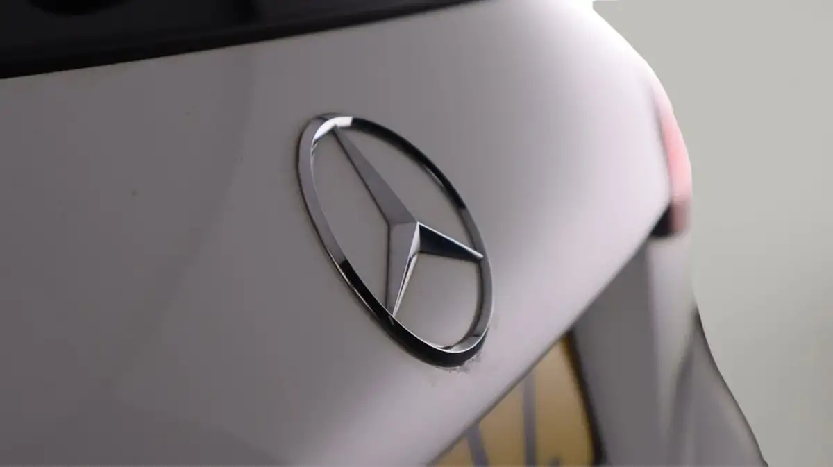 2021-mercedes-benz-a-class-13-a180-amg-line-hatchback-5d-big-19