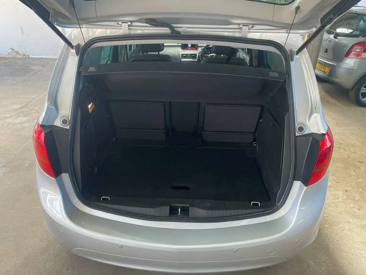 2016-vauxhall-meriva-14i-16v-turbo-se-120ps-big-12