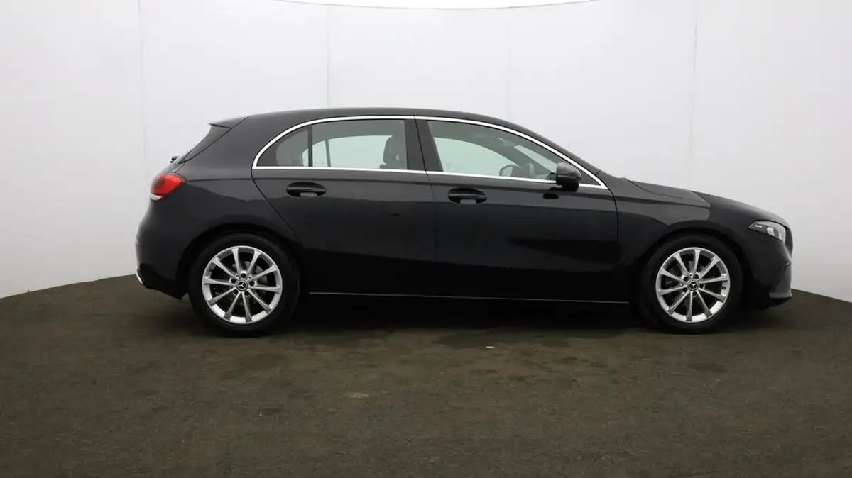 2018-mercedes-benz-a-class-15d-a180d-sport-116ps-ss-hatchback-5d-7g-dct-big-45