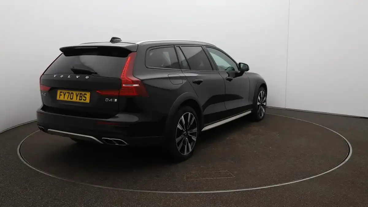 2020-volvo-v60-20td-d4-cross-country-plus-big-46