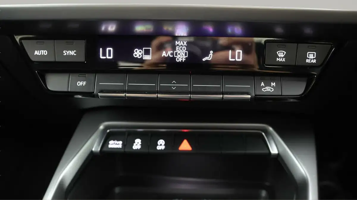 2022-audi-a3-15-35-tfsi-s-line-sportback-5d-tronic-big-11