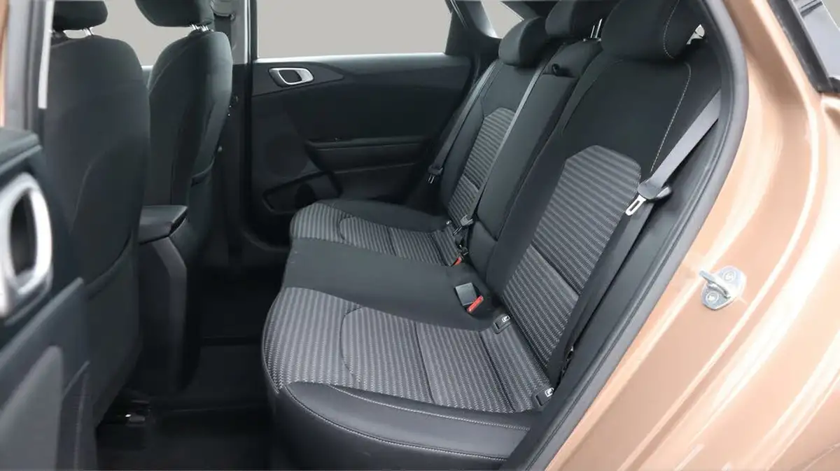 2021-kia-ceed-10-t-gdi-2-hatchback-big-16