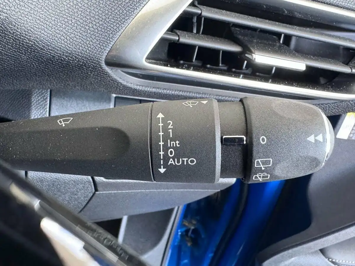 2021-peugeot-3008-suv-12-puretech-gt-big-36