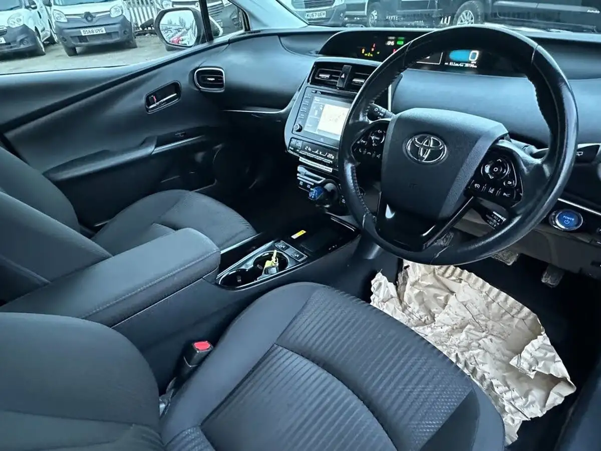2019-toyota-prius-18-vvt-i-business-edition-plus-cvt-big-14