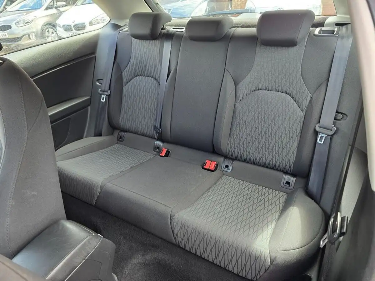 2014-seat-leon-16tdi-se-tech-pack-cr-105ps-ss-sportcoupe-3d-big-22