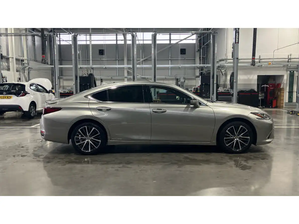 2022-lexus-es-300h-25-es-without-navigation-big-15