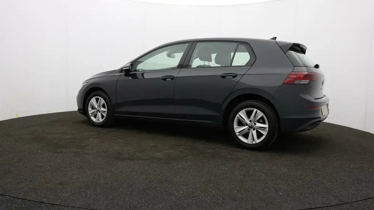 2022-volkswagen-golf-20tdi-life-hatchback-big-64